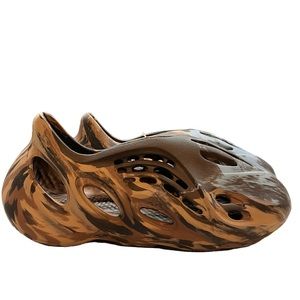 Yeezy Foam Runners ‘Cinder’